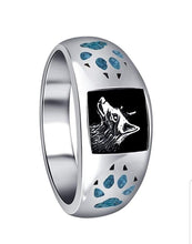 Load image into Gallery viewer, Mens Sterling Silver Southwestern Style Turquoise Gemstone Paw &amp; Claw Wolf Ring